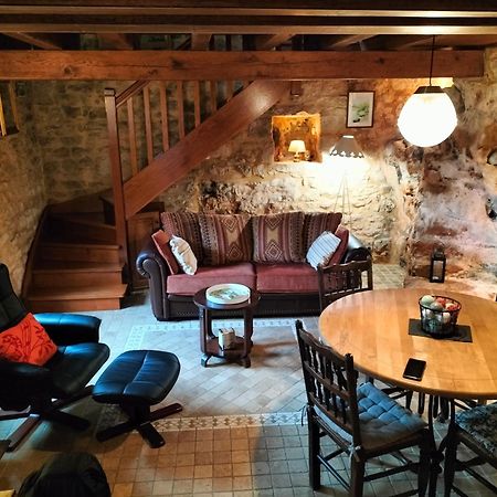Charmante Maison Troglodyte Vitrac  Εξωτερικό φωτογραφία