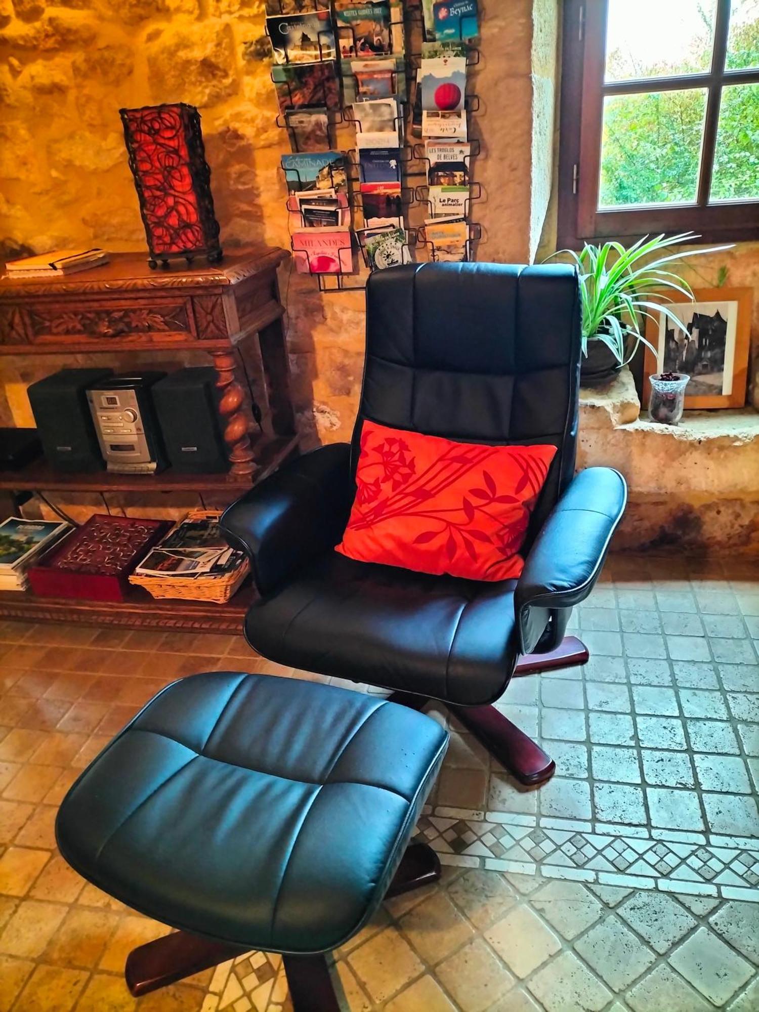 Charmante Maison Troglodyte Vitrac  Εξωτερικό φωτογραφία