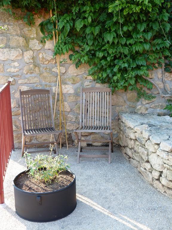 Charmante Maison Troglodyte Vitrac  Εξωτερικό φωτογραφία